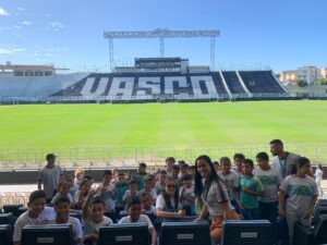 Leia mais sobre o artigo Uma Experiência Inesquecível: Visita ao Estádio São Januário com os Atletas do Núcleo Mombaça