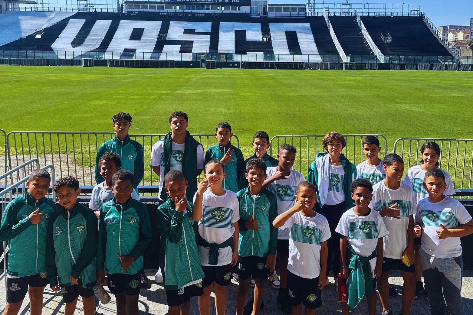 Leia mais sobre o artigo Mais que futebol: Núcleo Raia I vive experiência inesquecível em São Januário