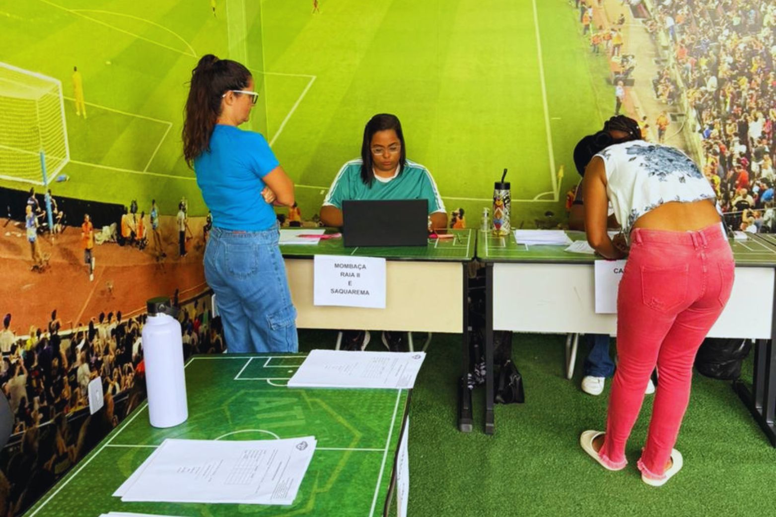 Leia mais sobre o artigo Entrega de novos uniformes reforça organização e identidade do Atletas do Futuro